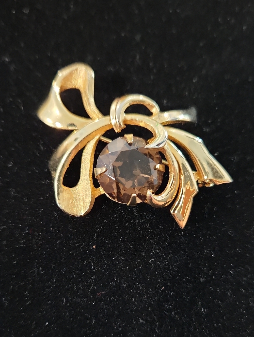Brooks Gold Bow Brooch with Brown Faceted Stone